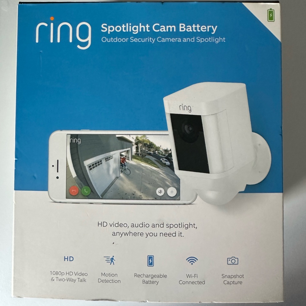 Ring Spotlight Cam Battery - Sleek White